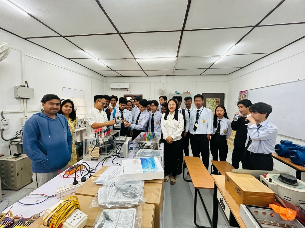 Students in ReX Lab